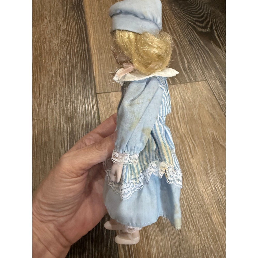 Vintage Porcelain Collector Doll Blue Striped Dress Lace Trim Blonde Hair Bonnet - Picture 3 of 4